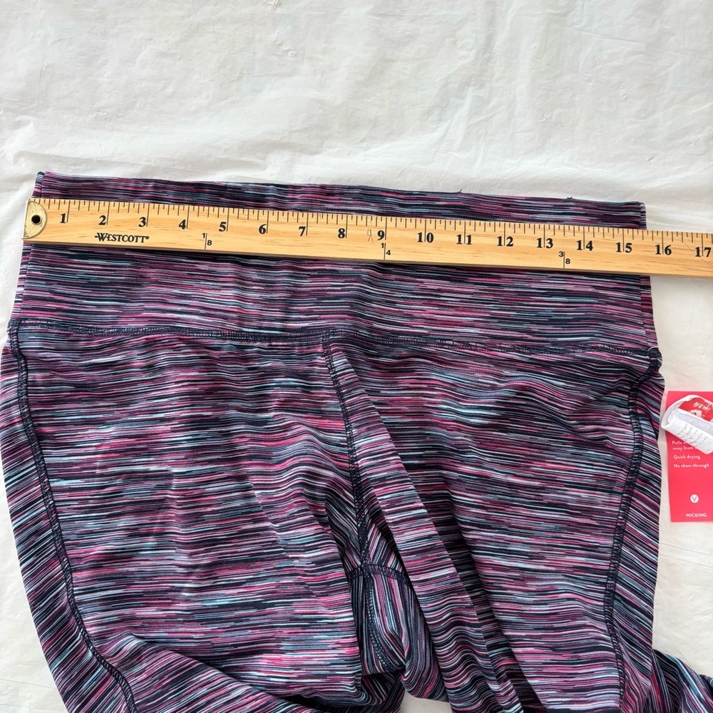 NWT Livi Active Legging Power Crop stretch Purple & Multi SZ 14 / 16 - Picture 8 of 10